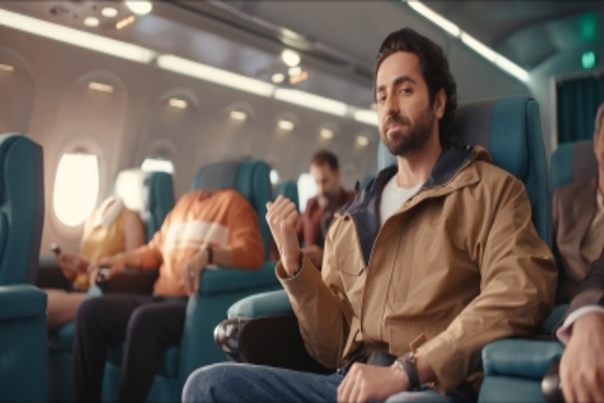 The story behind Ayushmann’s pics with headless people in airplane