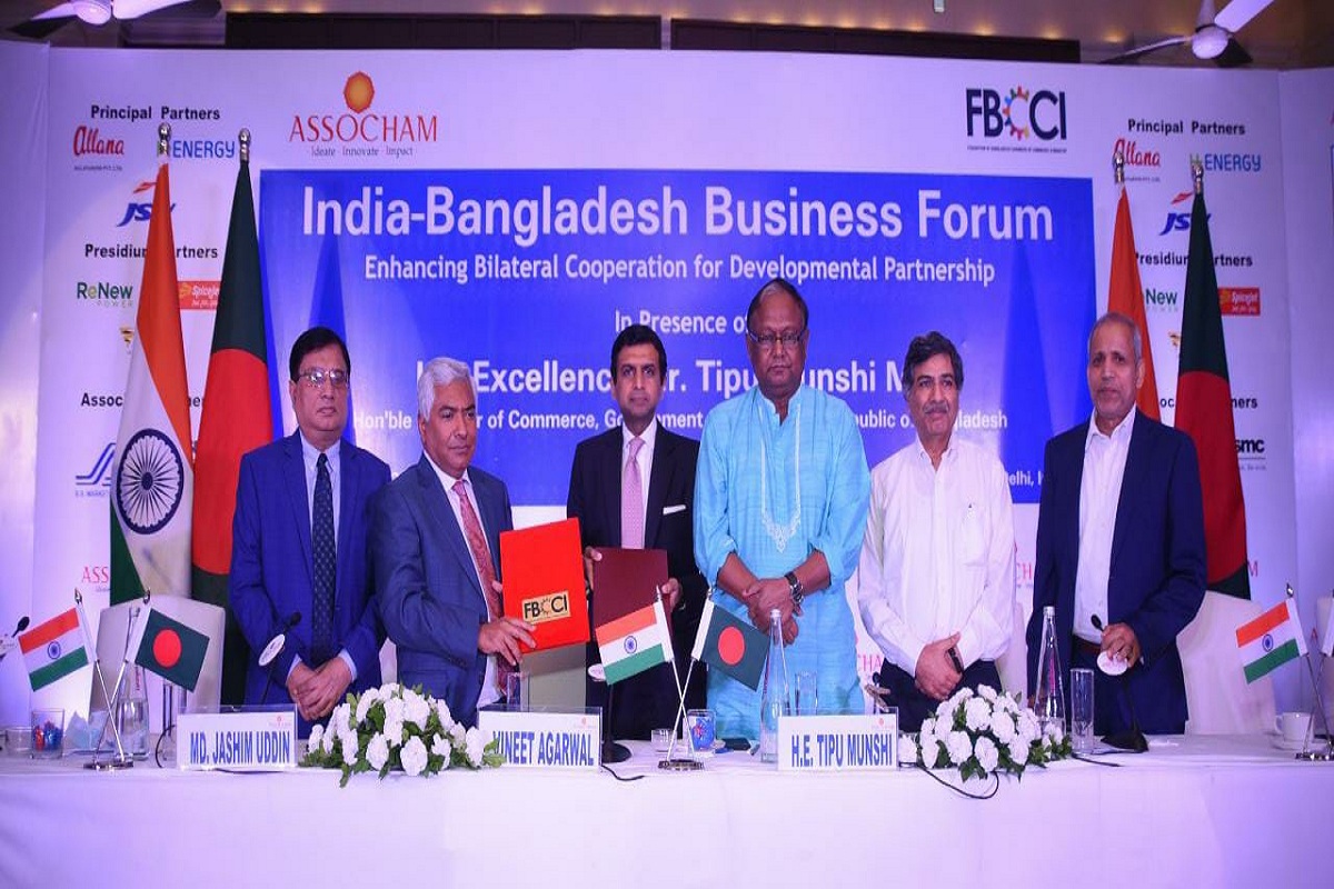 ASSOCHAM signs cooperation pact with Bangladesh top trade body FBCCI