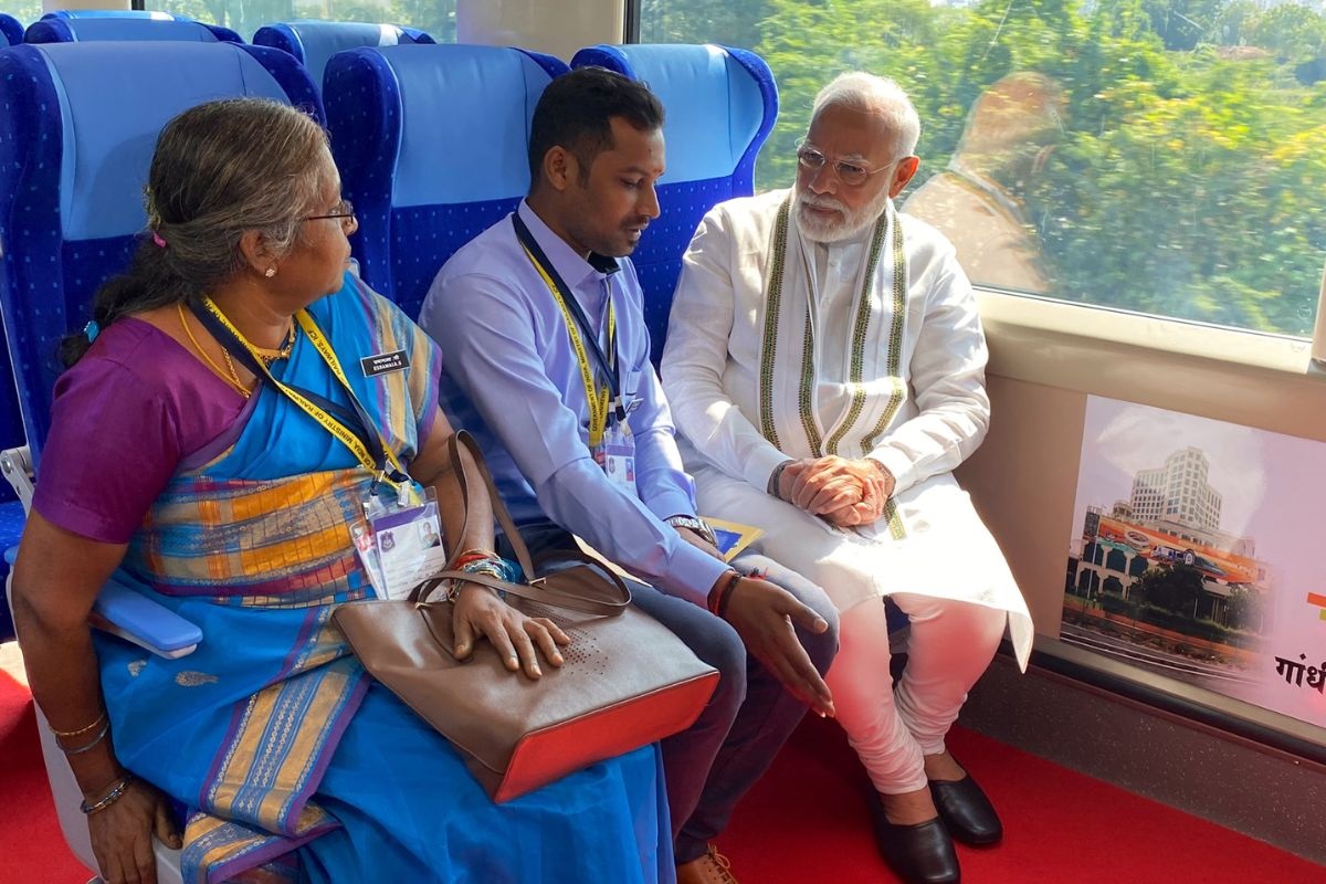 Modi, Vande Bharat, train