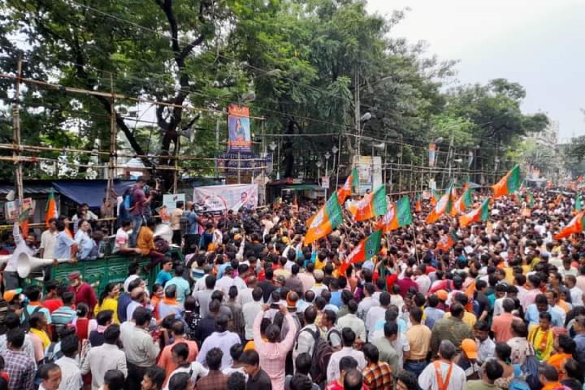 BJP's march to Bengal secretariat takes violent turn; party's state prez stages 'sit-in'