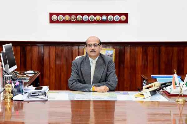 Railway Board Chairman-CEO inspects ongoing work on Katra-Banihal section