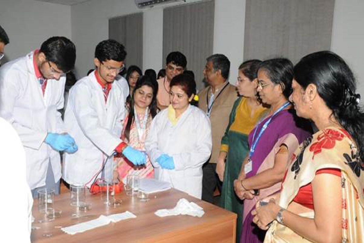 Royal Society of Chemistry (RSC) & CSIR partners to support chemistry in schools across India