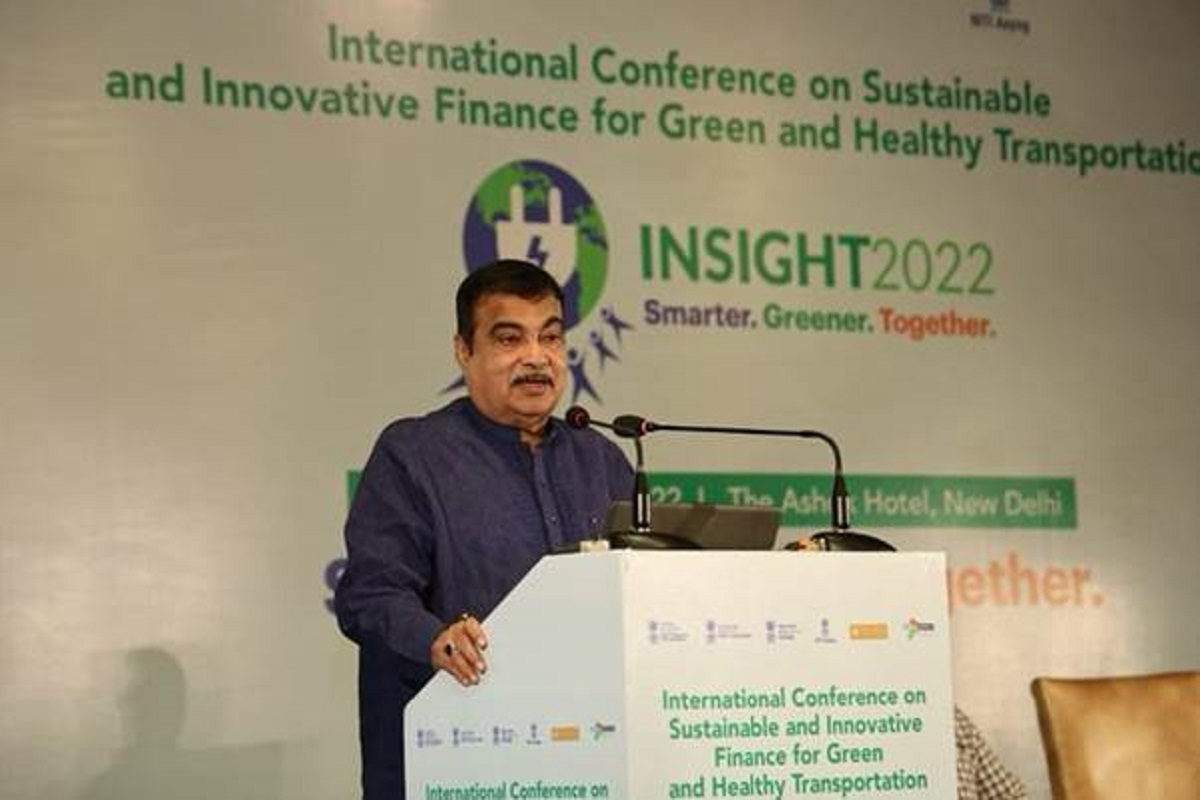 Gadkari calls for professionally managed PPP mode public transport system
