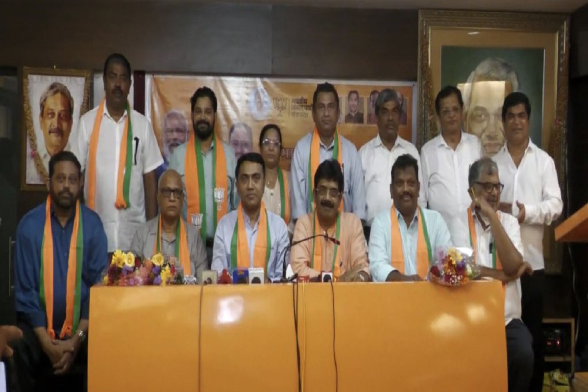 8 Goa Congress MLAs defect to BJP