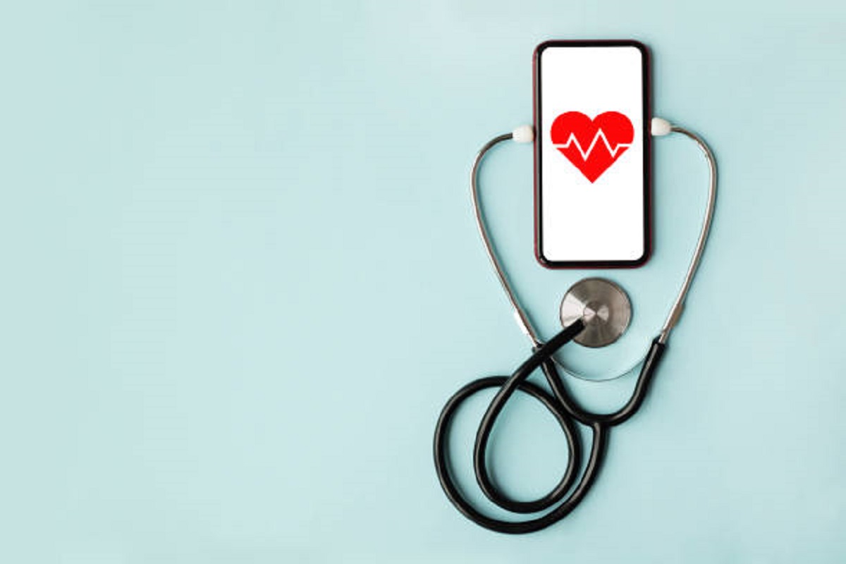 How heart attack symptoms differ in men & women
