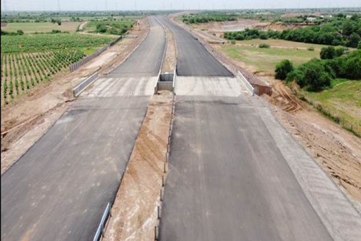 Greenfield Highway project from Rajasthan/ Gujarat Border to Santalpur section in full progress