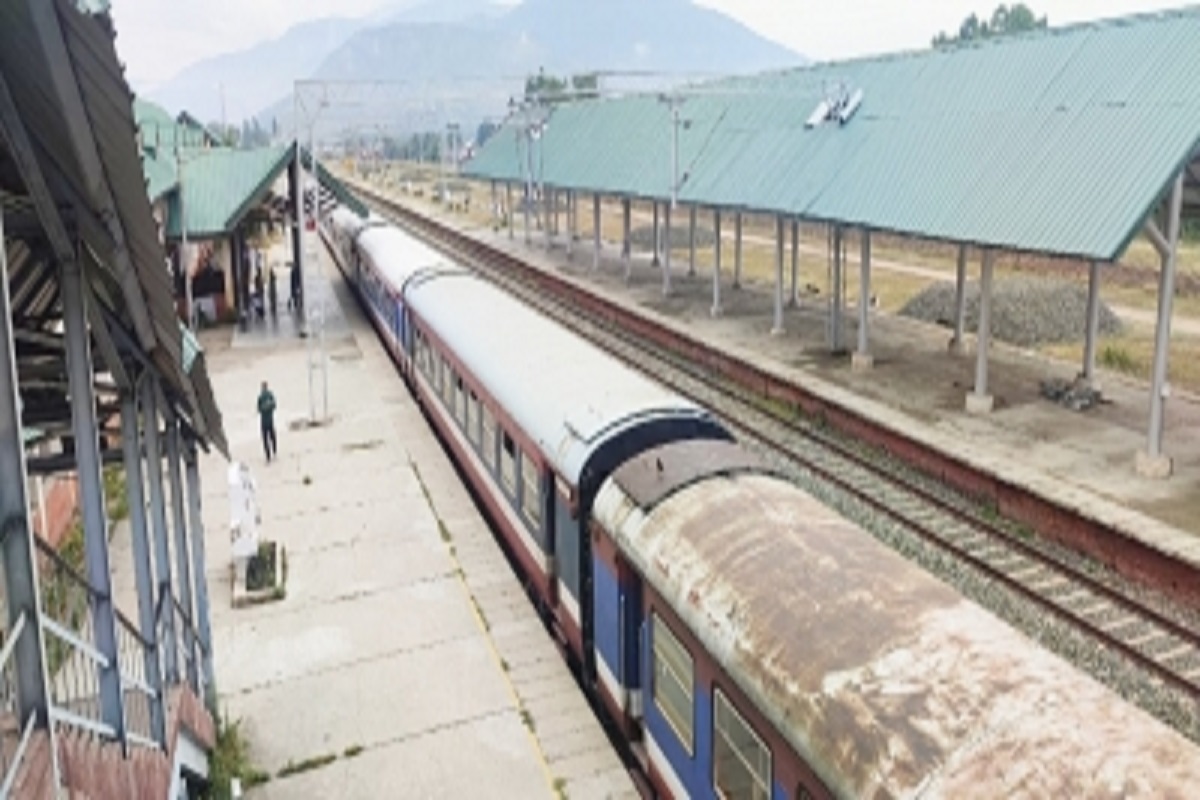 Kashmir to get its first electric train on Gandhi Jayanti