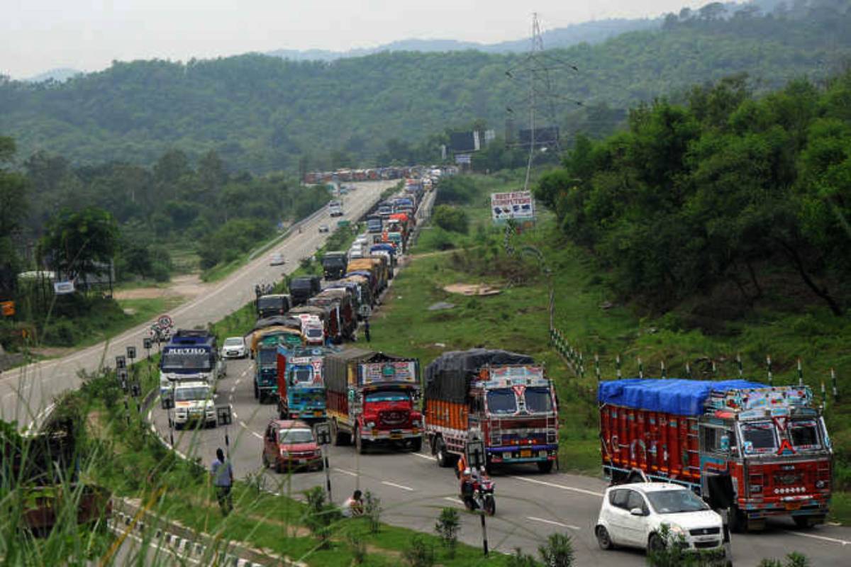J&K orders clearance of stranded vehicles from highway within 24 hours