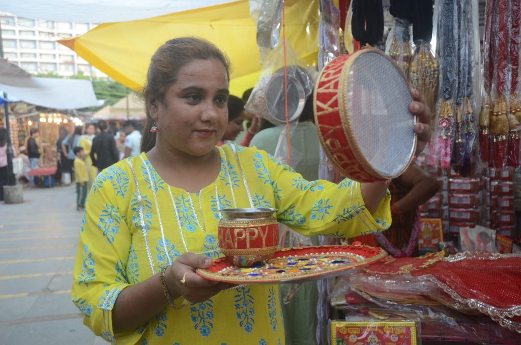 Women shop for cosmetics ahead of Karwa Chauth festival (ANI Photo)