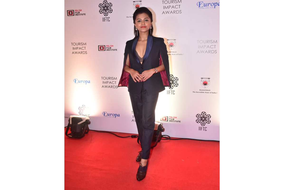 Singer Yohani receives an IIFTC Tourism Impact Award