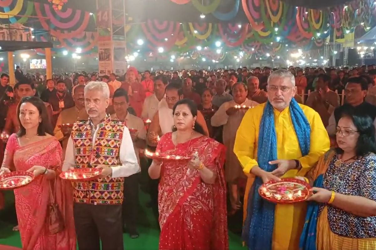 Foreign envoys get a glimpse of India’s rich culture at Gujarat’s Navratri festival