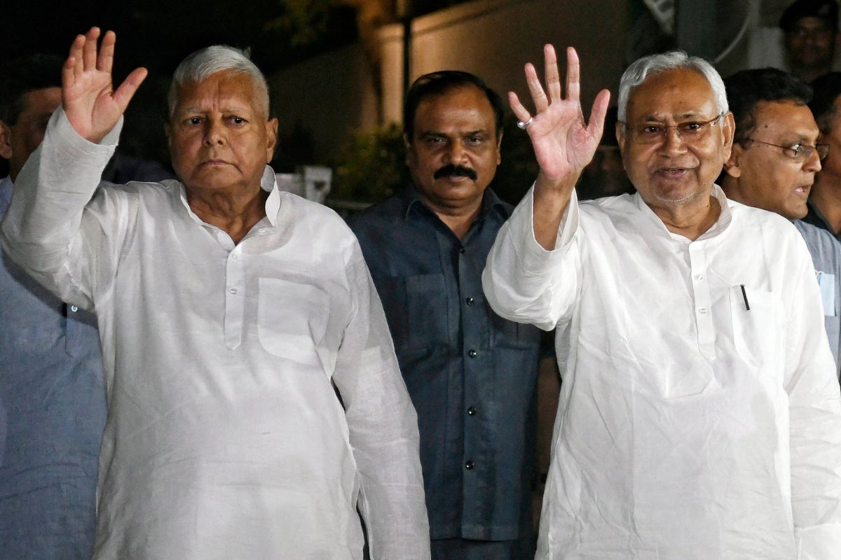 Nitish Kumar sides with Lalu Yadav, calls CBI chargesheet a vendetta