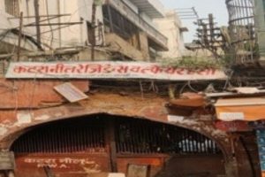 Portion of gateway to iconic ‘Katra Neel’ in Delhi’s Chandni Chowk collapses