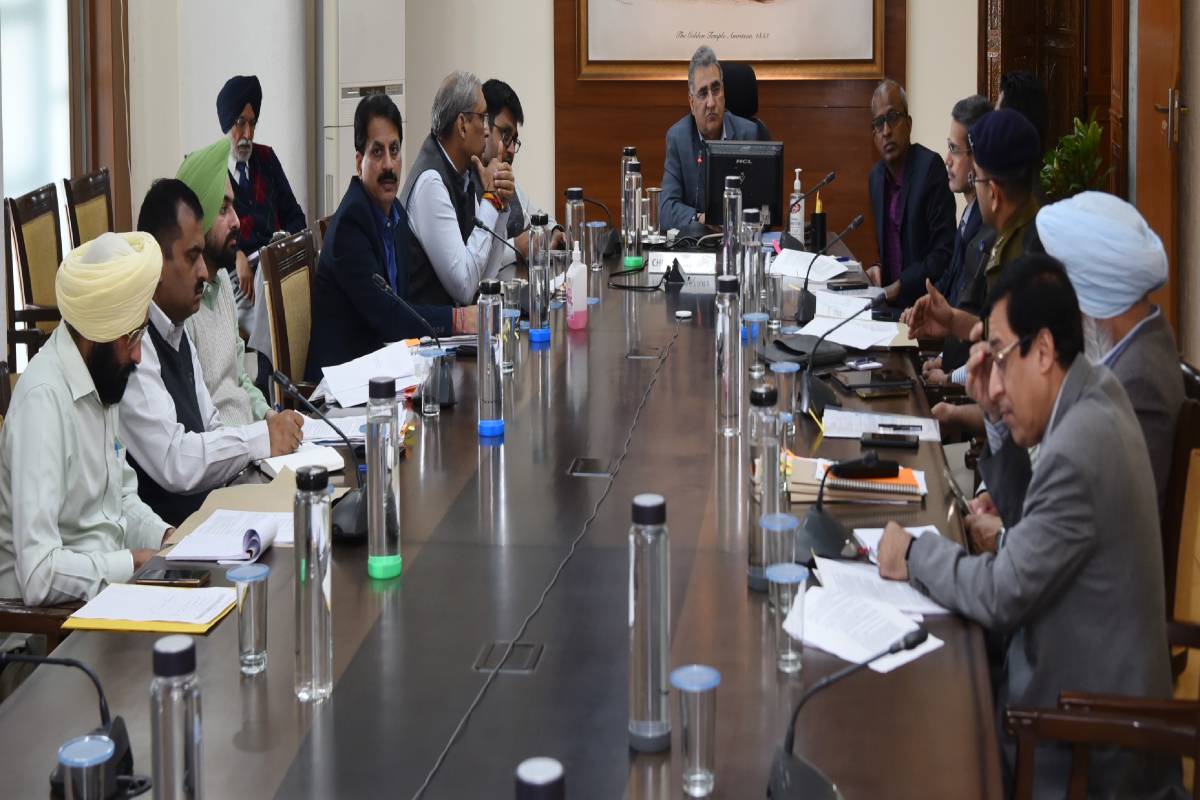 Punjab Govt orders action against errant truck unions