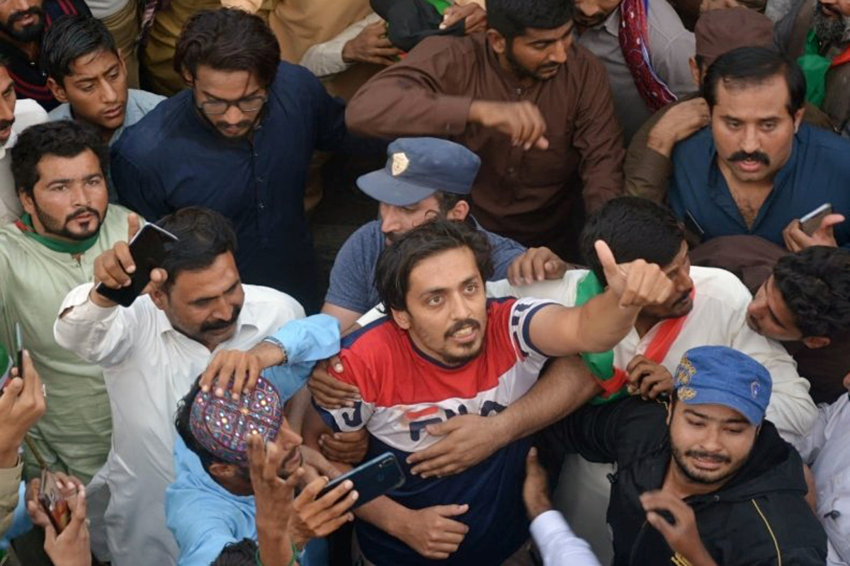 Imran Khan assassination bid: Protesters block traffic in Islamabad, pelt stones