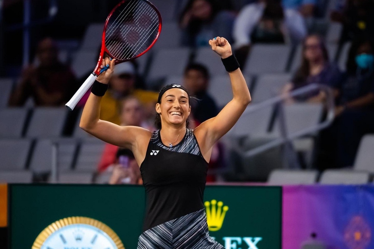 Caroline Garcia wins WTA Finals title