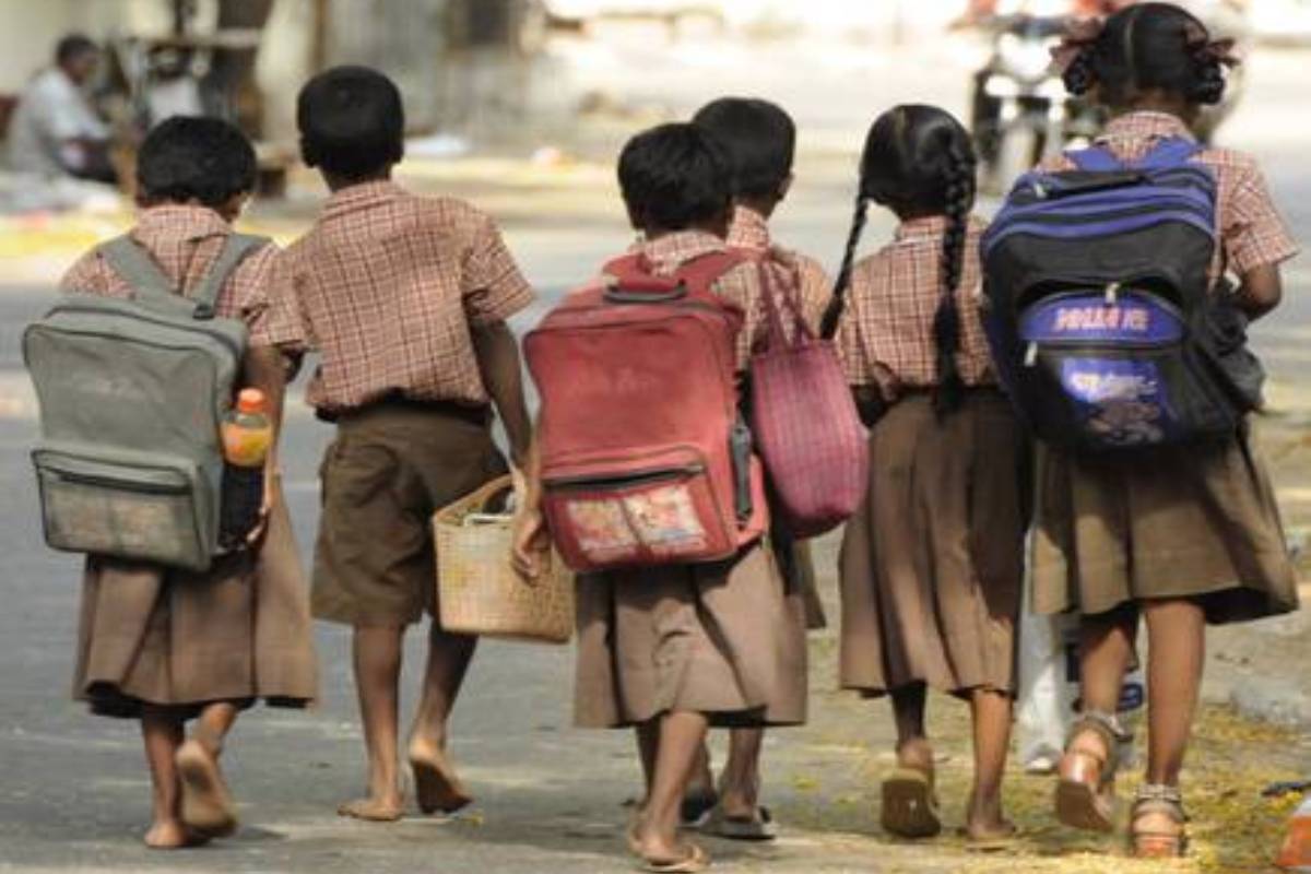 Congress promises “Day Boarding School” for poor in Delhi