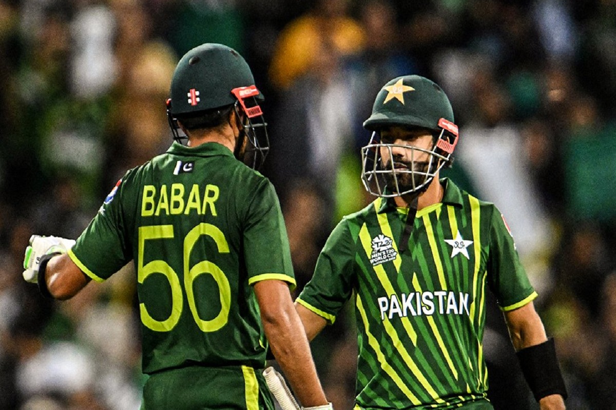 Charged up Pak crush New Zealand to storm into final