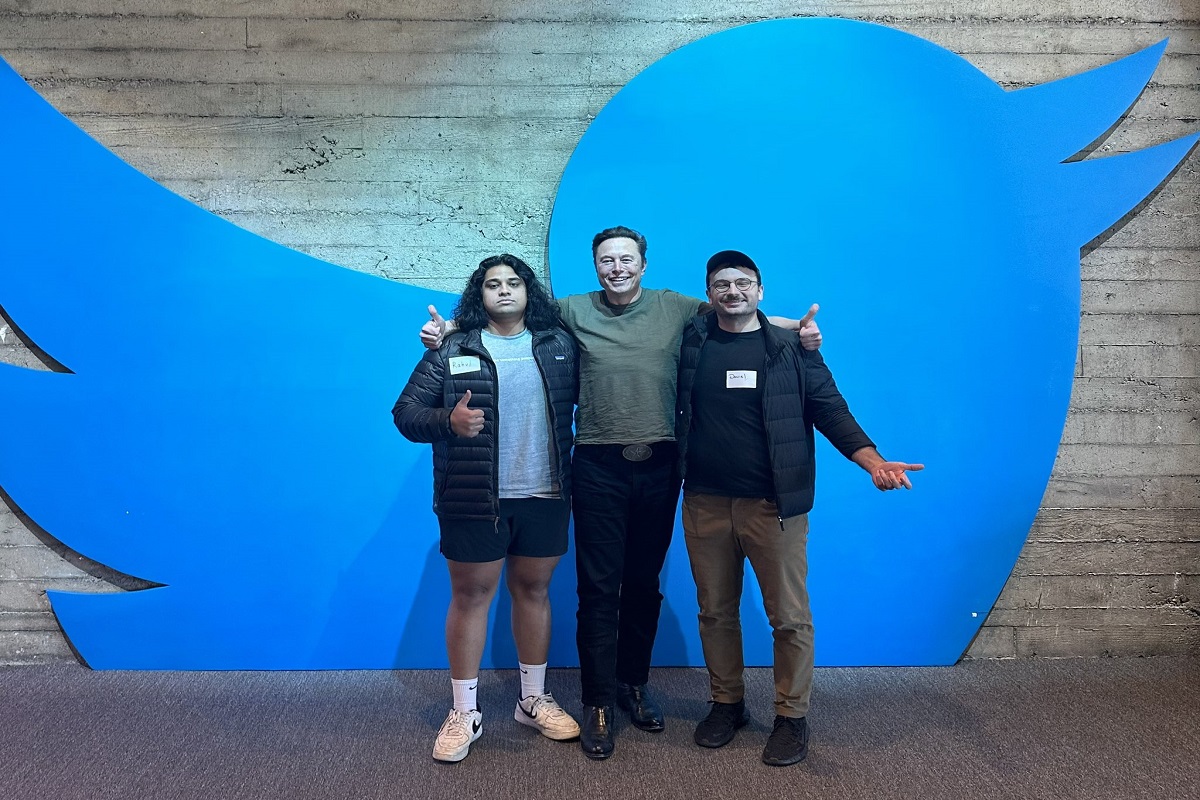 Musk posts picture with 2 men who faked being fired from Twitter