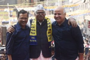 Former Cong MP Mahabal Mishra joins AAP