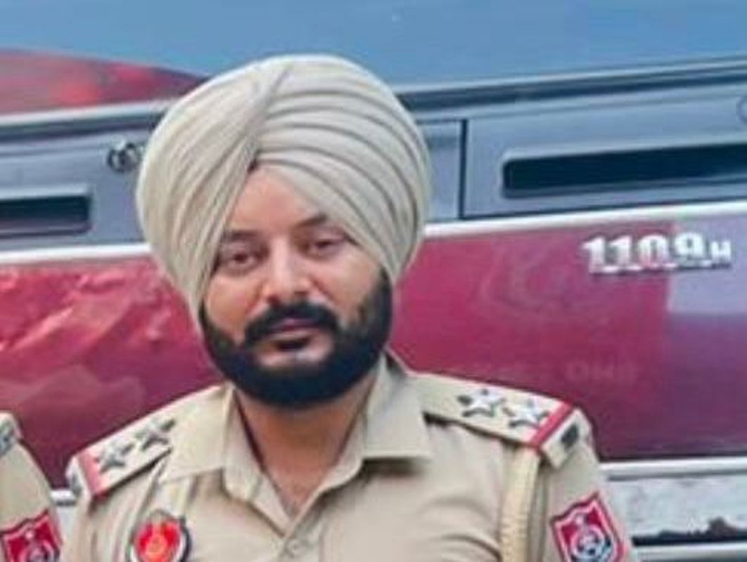 Punjab vigilance arrests two cops on bribery and blackmail charges  