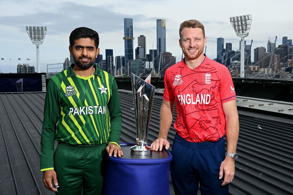 Pakistan's Babar Azam and England's Jos Buttler pose for a picture with the ICC Mens T20 World Cup 2022 trophy