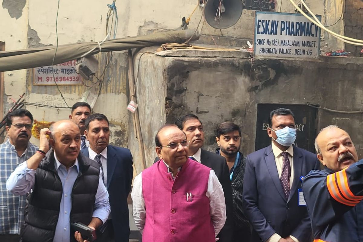 Delhi LG visits fire site at Bhagirath Palace in Chandni Chowk
