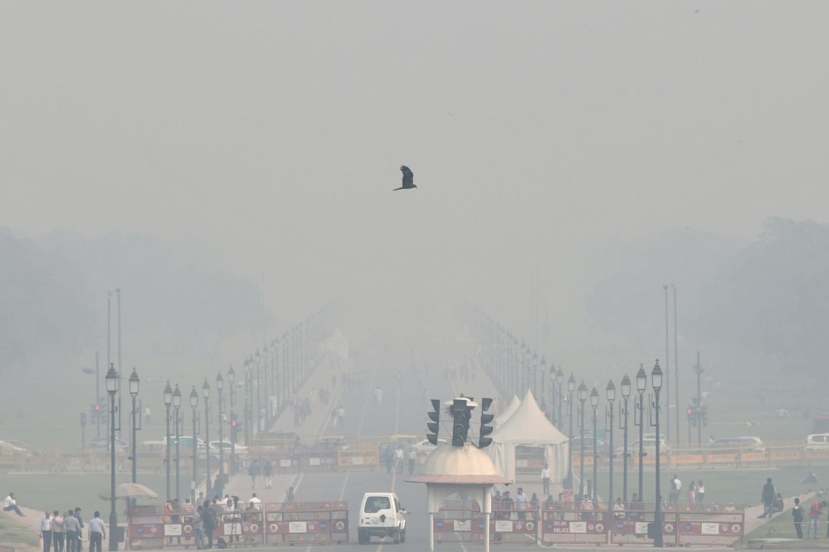 Delhi remains under smog blanket for 3rd straight day, AQI “Severe”