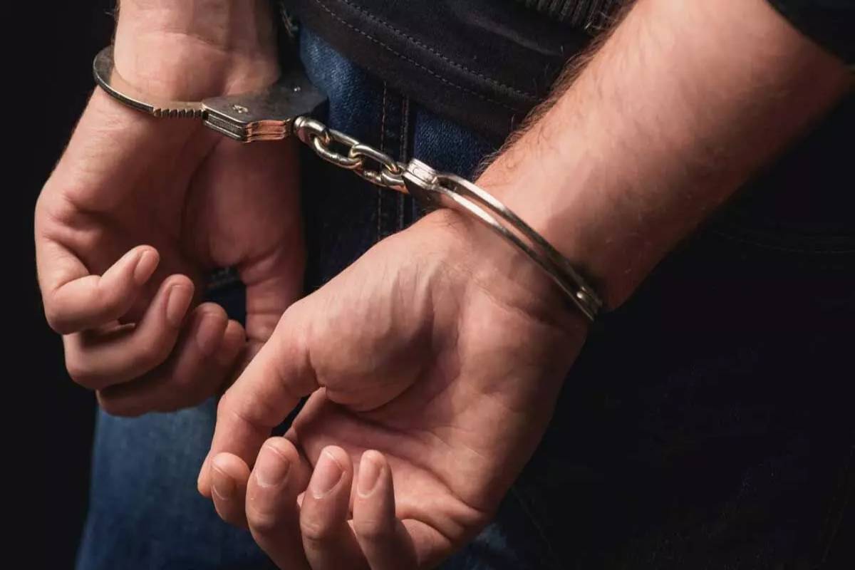 Four juveniles held in Delhi for stabbing in robbery bid