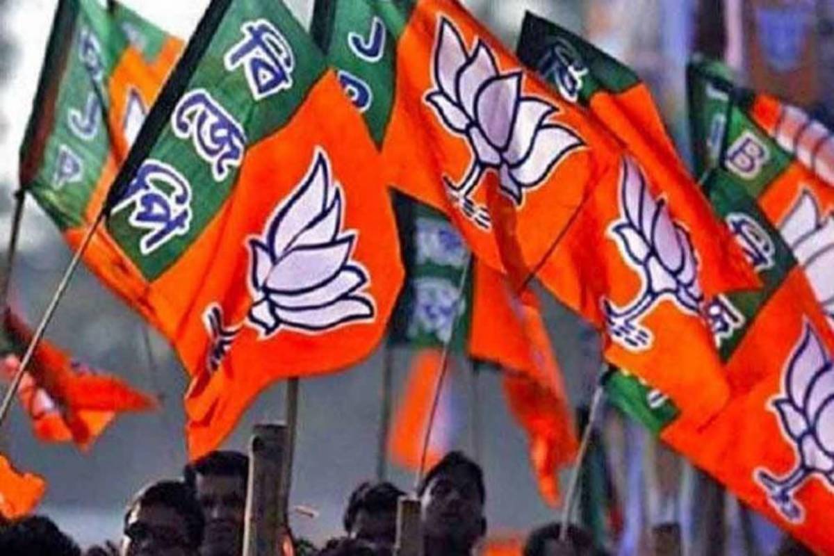 BJP MLA attacked at West Bengal counter centre