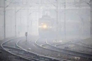10 trains running late in northern India due to low visibility