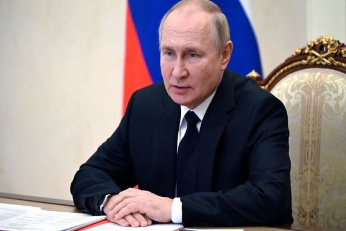 Putin stresses Israel’s right to defend itself but calls for independent Palestine state
