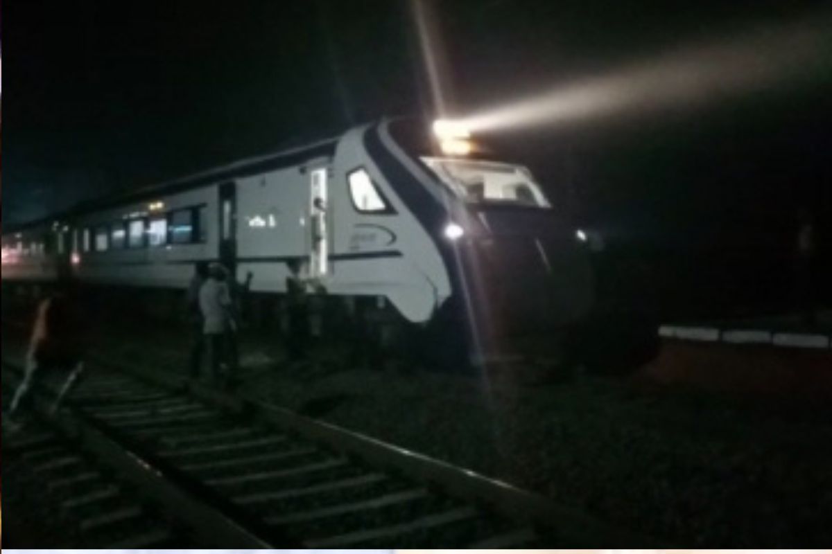 Vande Bharat train collides with cattle in Gujarat