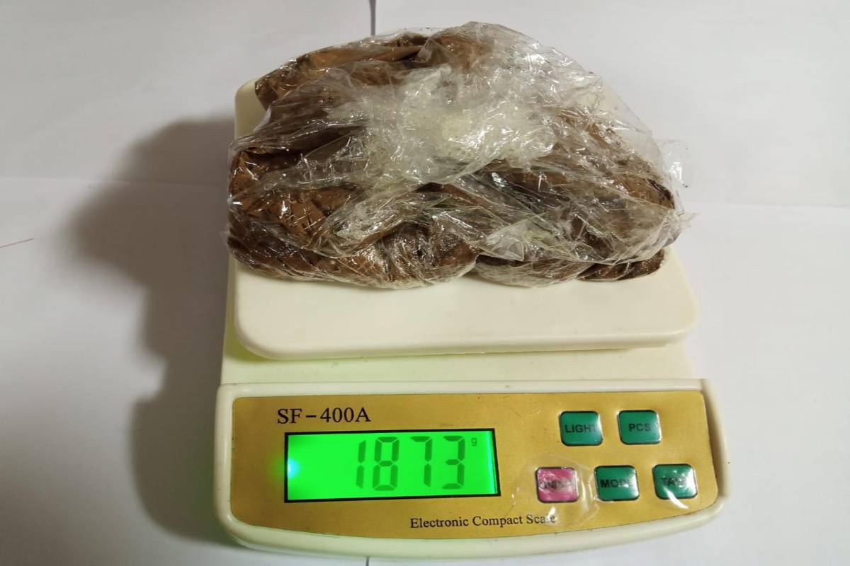 Gold worth 2.5 cr seized at Mumbai Airport, part of consignment recovered from plane toilet