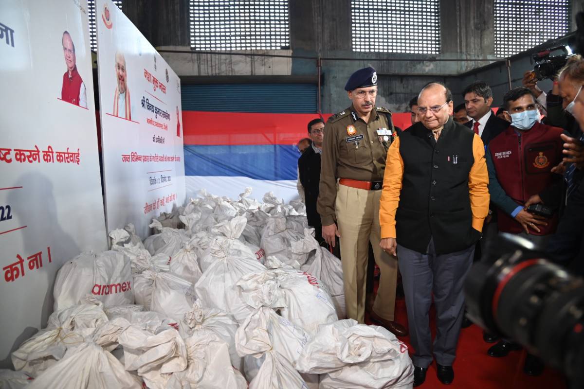 Drugs worth 1513.05 crores seized, destroyed in presence of LG and CP