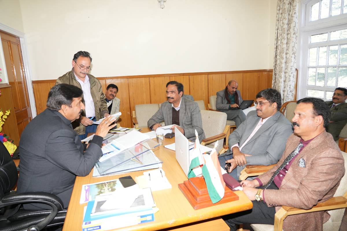 Himachal Dy CM calls for dedication of state officials