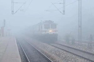 14 Delhi-bound trains running late due to fog