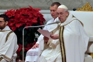 Pope Francis appeals to call off “senseless war” in Ukraine during Christmas message