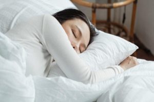 8 benefits of a weighted blanket