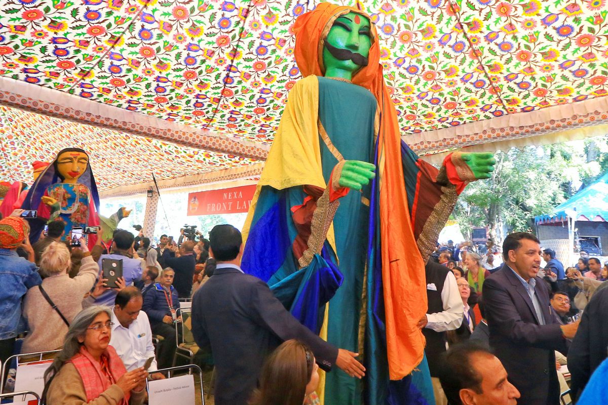 Image ID 85247File Size 2.1MBFormat JPG Folk artists perform during the inaugural session of the Jaipur Literature Festival 2020