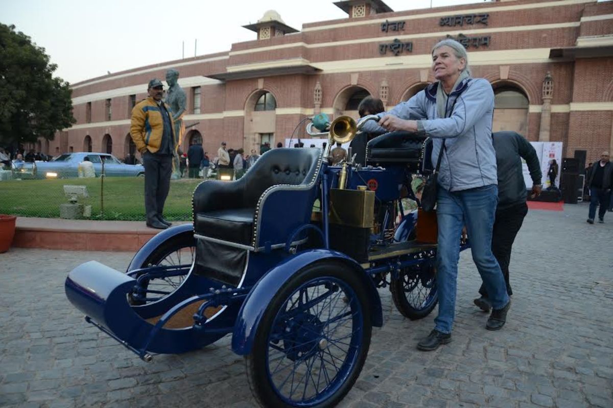 1904 Riley tri-car – a part of the history, now a sip of tradition