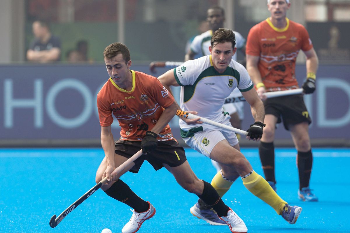 Australia rout South Africa 9-2, top Pool A
