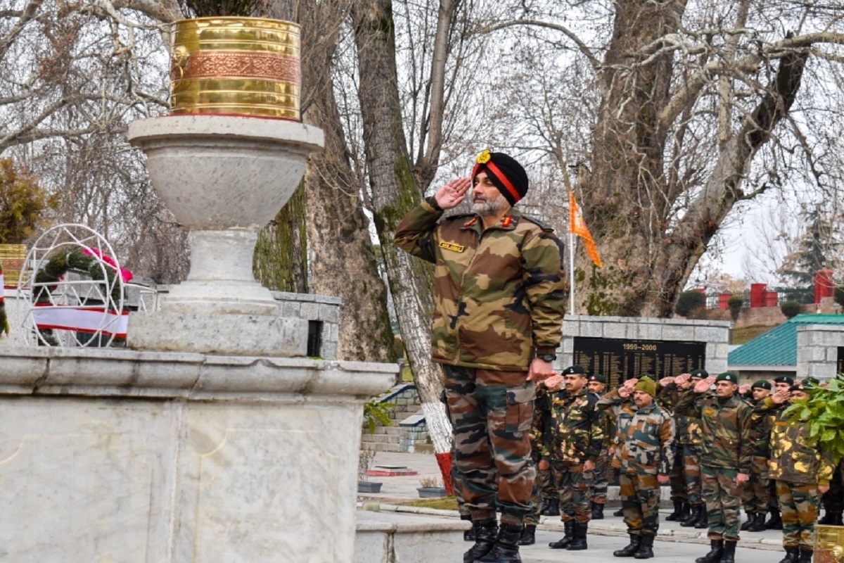 Army officer lays stress on peace in Kashmir