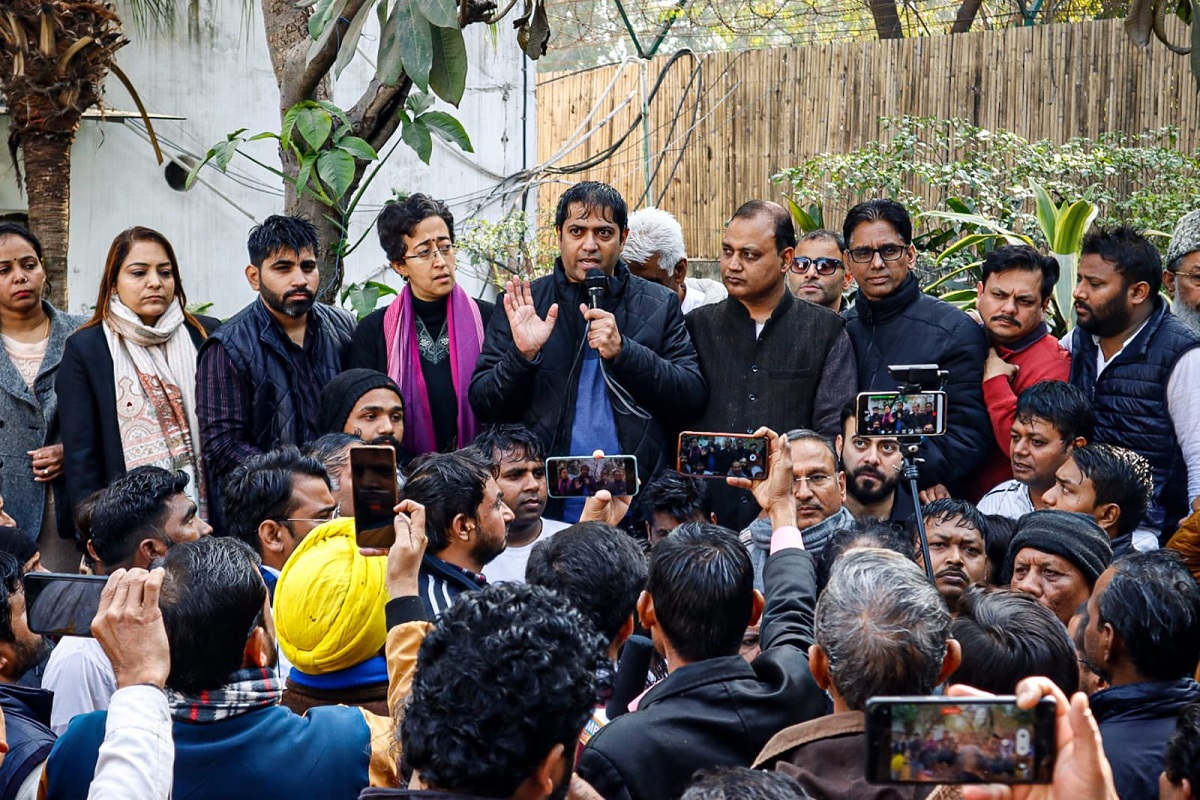 AAP workers stage protest at BJP headquarters over slum demolition notice