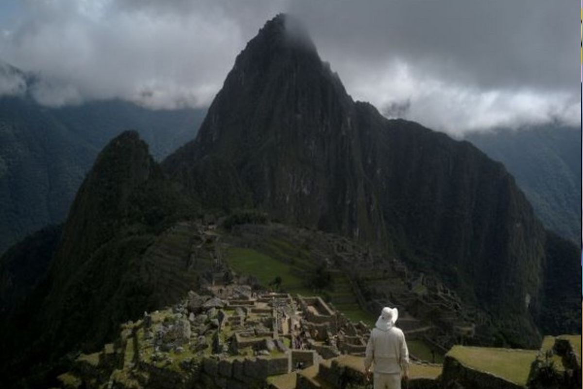 Tourist's entry to Machu Picchu suspended amid unrest in Peru