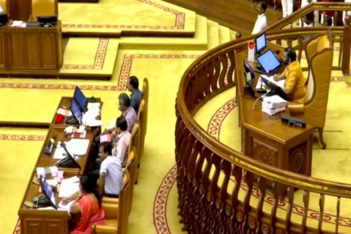 Opposition walks out of  Kerala Assembly