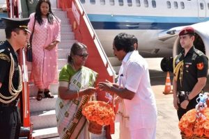 TN: President Murmu arrives at Madurai, to grace Mahashivaratri celebrations