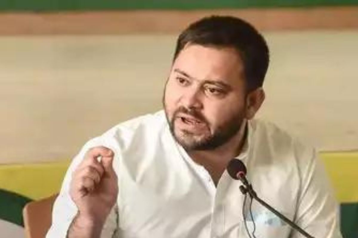 Tejashwi appears before CBI for questioning in land-for-job case