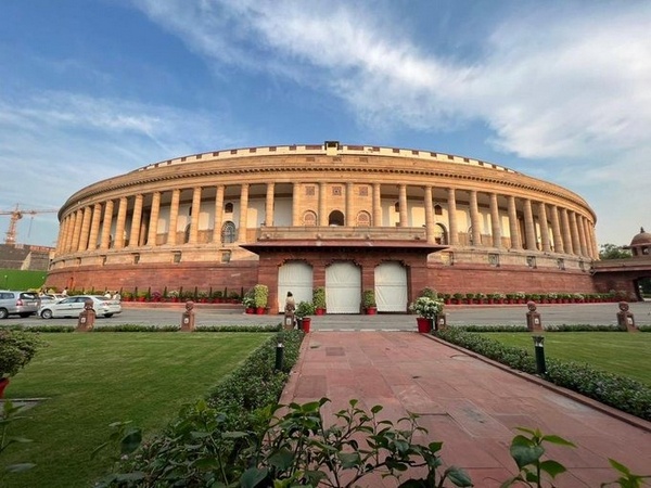 Budget Session opens on positive note; Opposition forces early adjournments