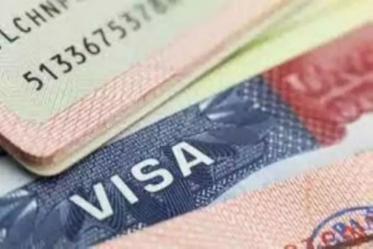 E-visas and payment cards for foreigners in Russia on the cards